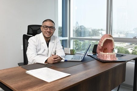 Dr Alfredo Zuiko